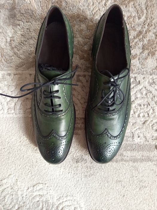 Продаю итальянские туфли