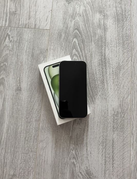 Vand iPhone 15 256gb 90%