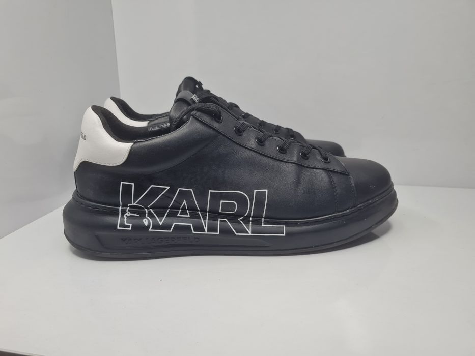 Кецове Karl Lagerfeld 

Носени,но в отлично състояние. 

Размер 46 стелка 30 см.

Цена 60 евро.