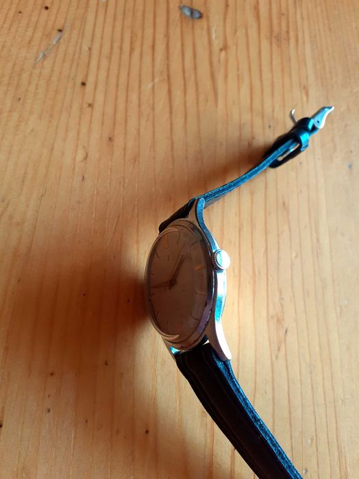 Уникат JUVENIA МFG 17jewels SWISS-Швейцарски механичен. Колекционерски