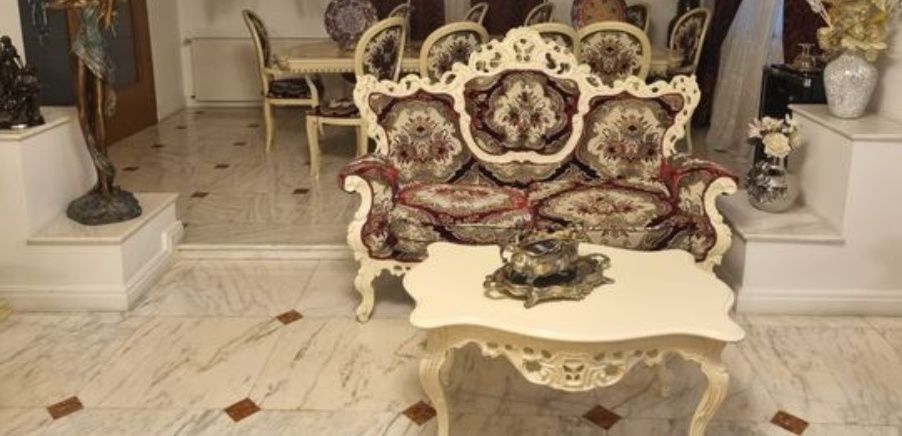 Mobila de lux lemn masiv tapitate