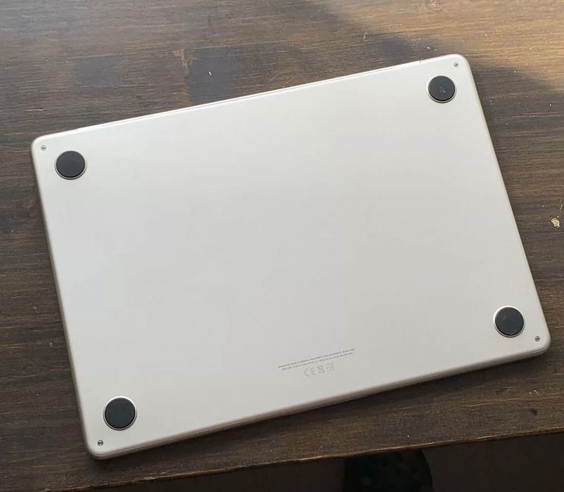 MacBook Air M2 2022