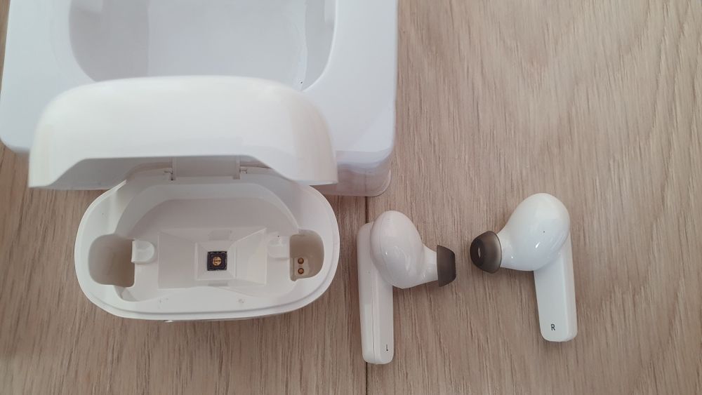 CASTI WIRELESS TWS Earbuds XD Design collection ALBE NOI FanBox Fan Curier OLX