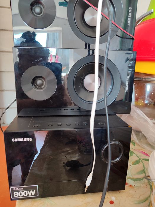 Продам музцентр Самсунг в отличном состоянии