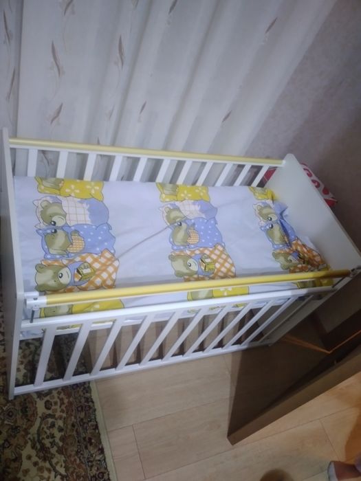 Детская кроватка