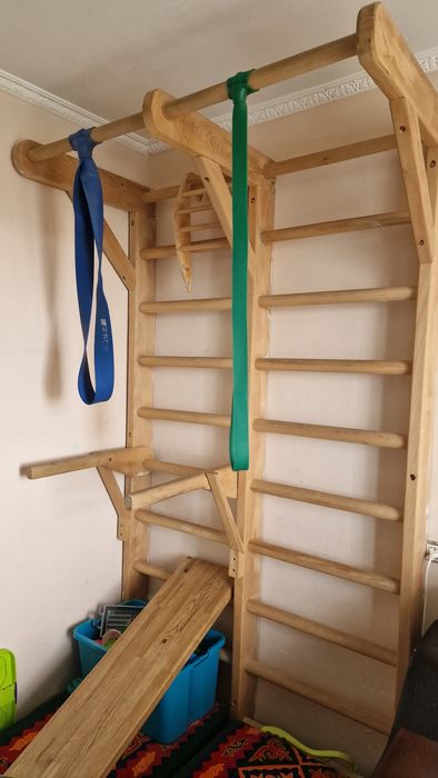 Продам турник деревянный