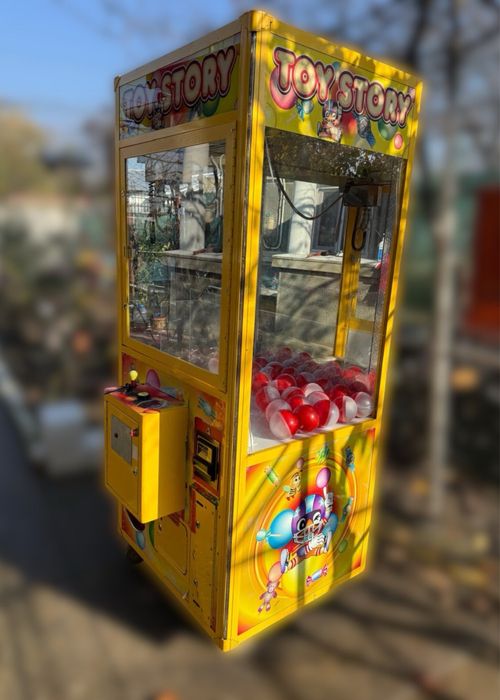 Tonomat, joc cu gheara / claw machine