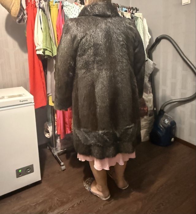 Продам Шуба Нутрия пепельного цвета