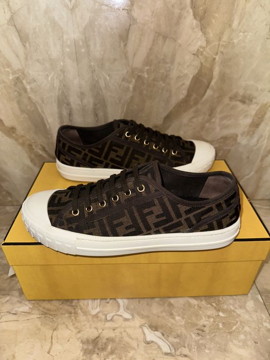 Fendi Sneakers Low-Top *FF logo