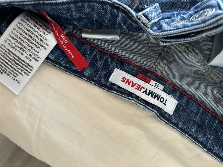 Широки дънки Tommy Jeans