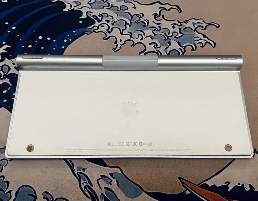 Tastatură Apple Bluetooth | aluminiu | A1314 | QWERTZ | Se poate testa