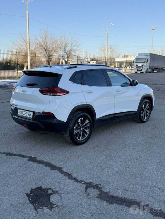 chevrolet  tracher 2