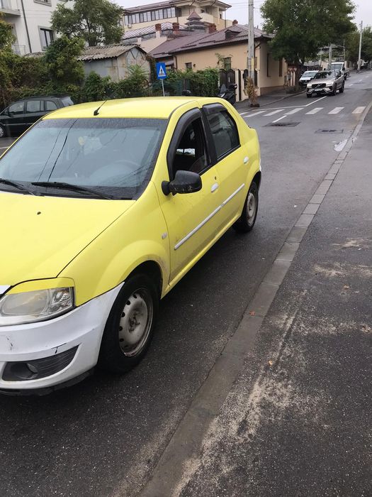 Logan pentru camp  sau piese mașină funcțională