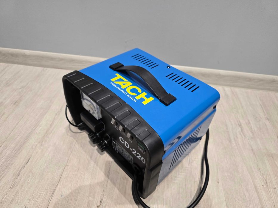 Зарядно и стартерно устройство TACH CD-220