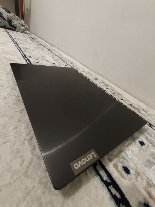 Продам почти новый ноутбук