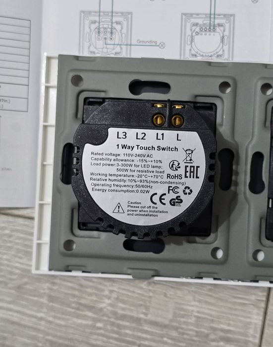 Întrerupător tactil + priză USB Schuko încastrată – sticlă albă