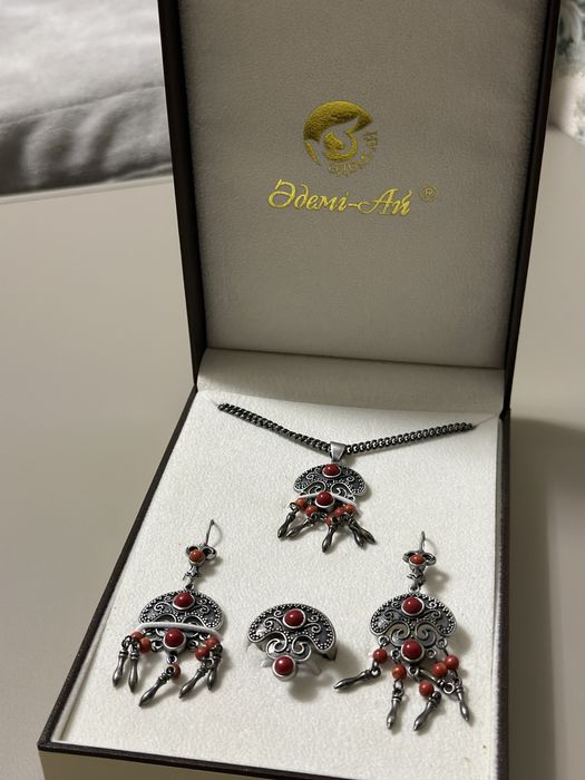 Комплект украшений Ademi-ai