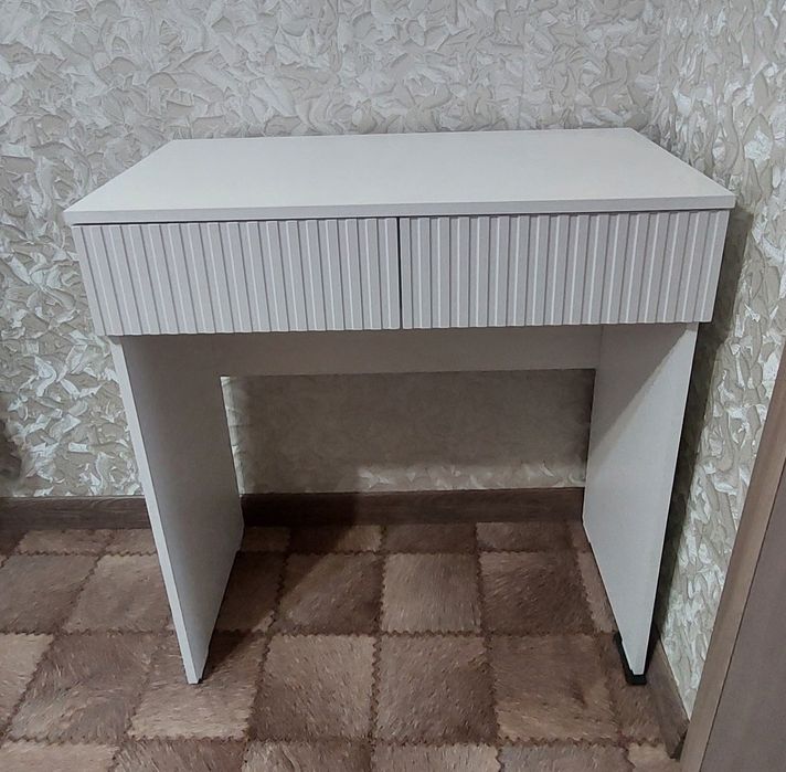 Визажный  столик