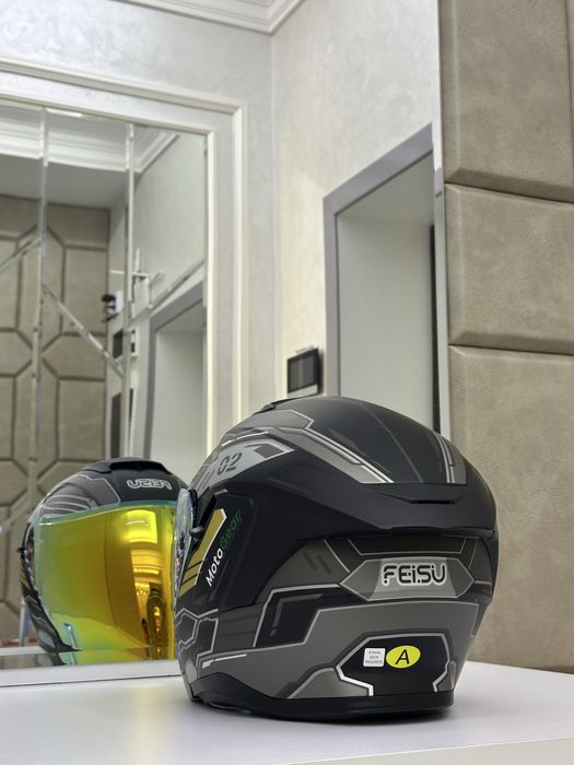 yangi shlem sotaman, motoperchatka qo’shib beraman shlem osela