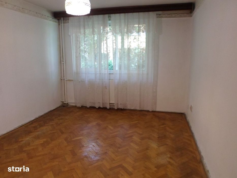Vanzare apartament 3 camere in Ploiesti zona Cina