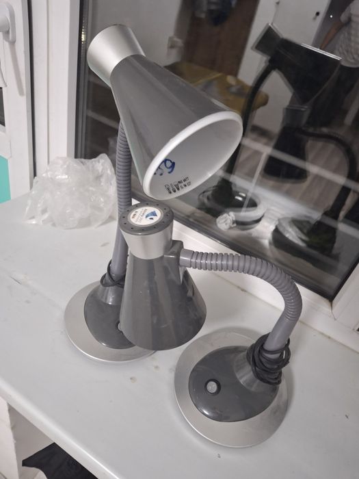 Настольная лампа