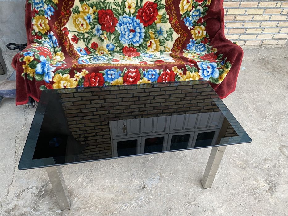 Стол журнальный стеклянный