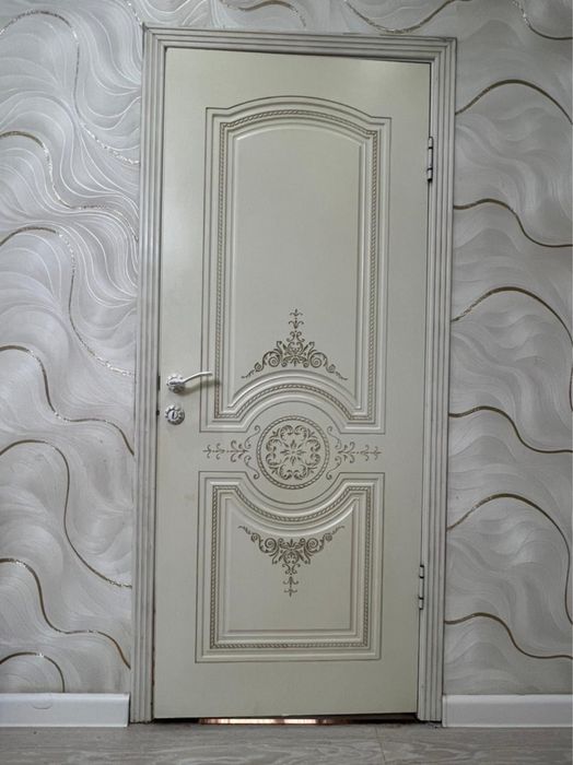 Есіктер сатылады жағдайы жаксы тап таза! 7 штугы бар!