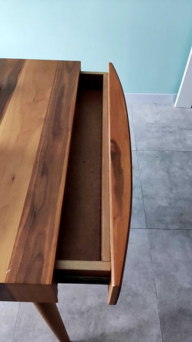 Маса,разтегателна.