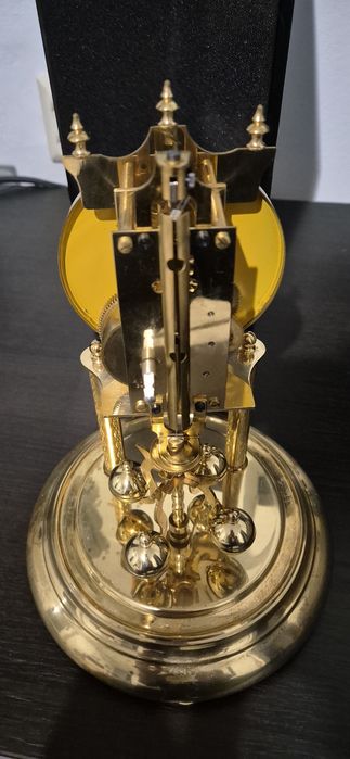 Ceasuri cu fir de torsiune