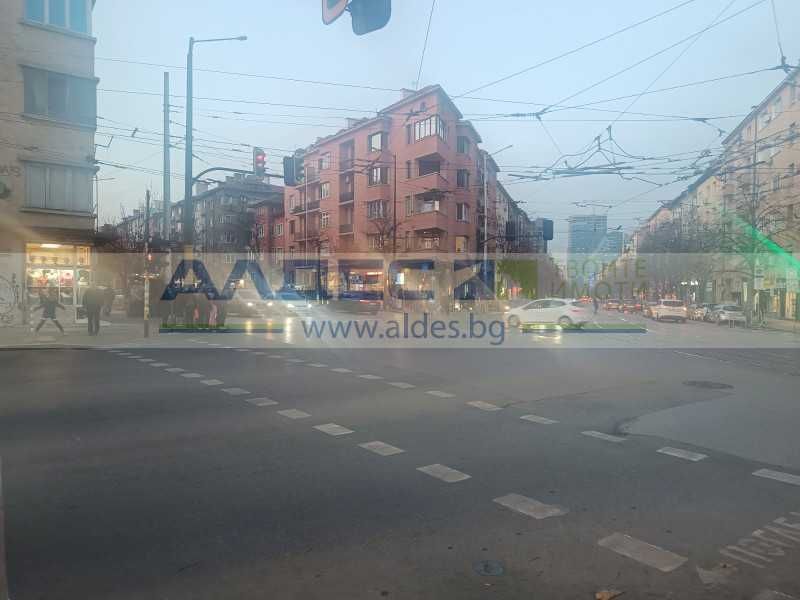 Дава се под наем Магазин в София, Център - 40 кв.м за 747.66 € - Снимка #1