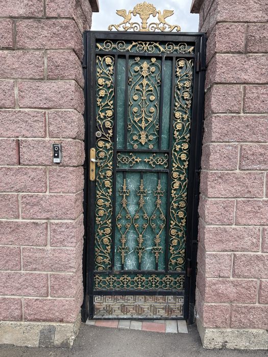 Продаю ворота с калиткой