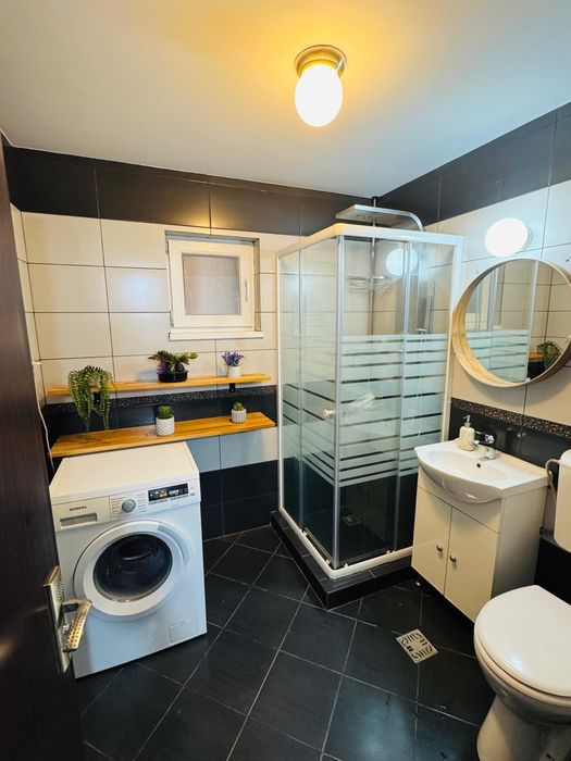 Casa de inchiriat cu 4 camere-de inchiriat sau de vanzare