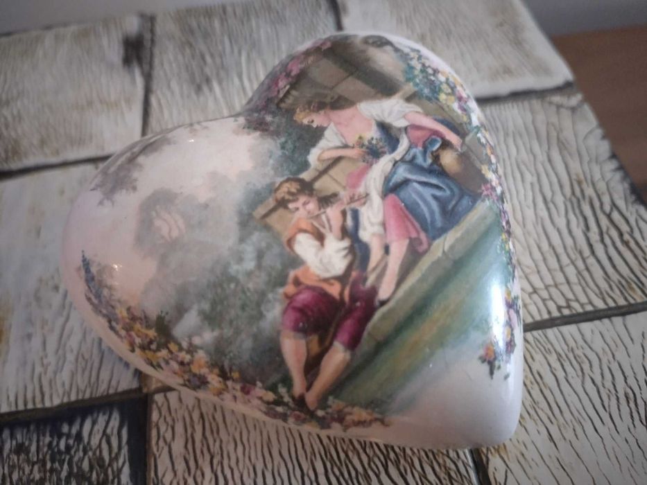 Старинно керамично сърце от Италия