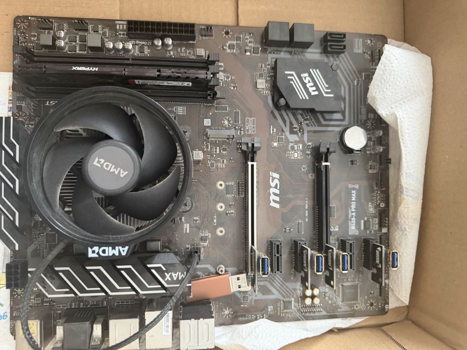 placa de baza semi-echipata