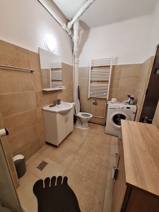 Închiriez apartament 2 camere decomandate, Craiova, ultracentral