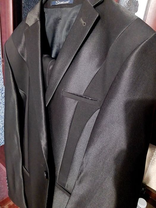 Костюм брук сотилади