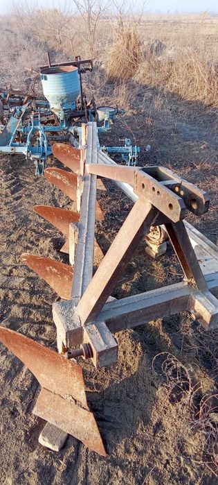 Плуг омоч 5 корпус 80-110 от кучли мтз ва бошка хамма тракторга тушади