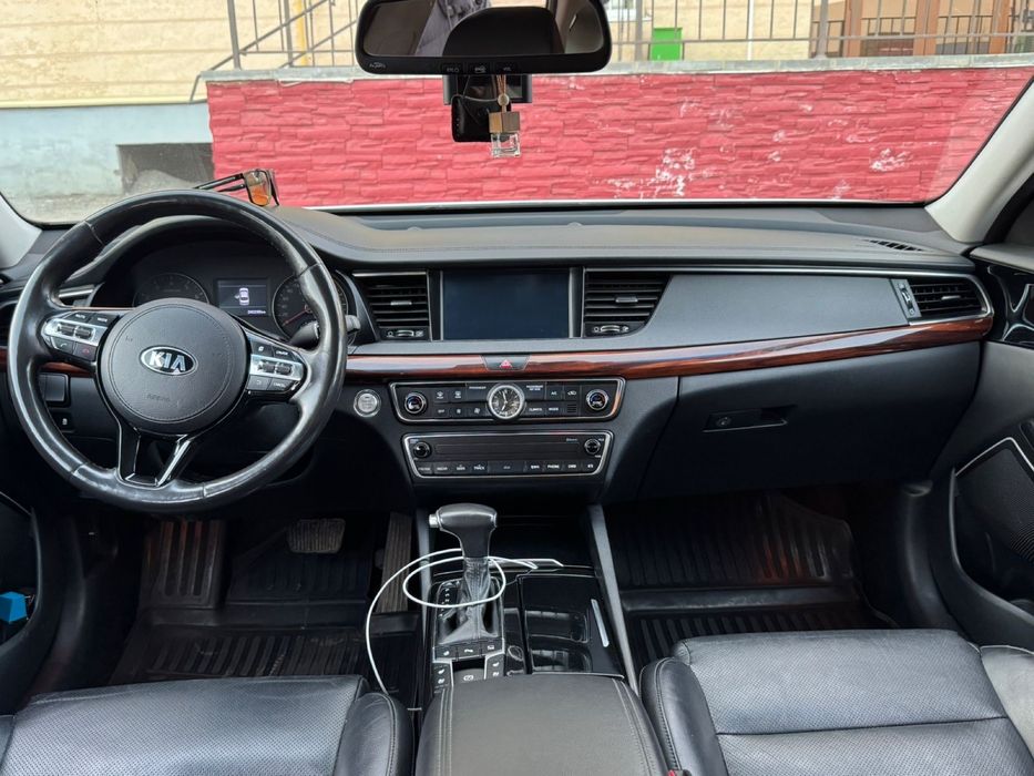 Продам Kia k7 Корея