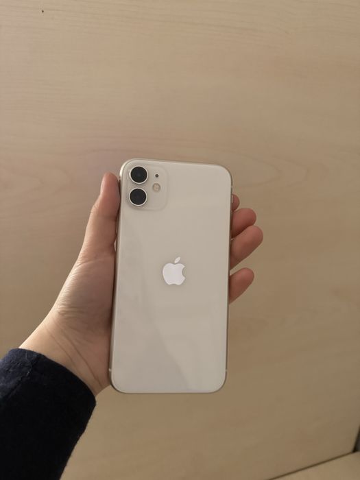 iPhone 11 белого цвета