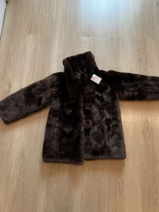 Продается детская натуральная шуба из цигейки размер 28