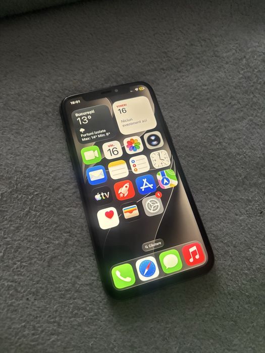 Vând iphone 11 pro