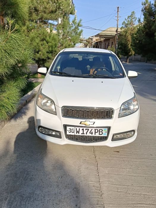 NEXIA 3 Srochno sotiladi