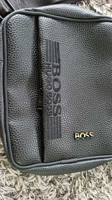 Hugo boss ,нова мъжка чанта за през рамо
