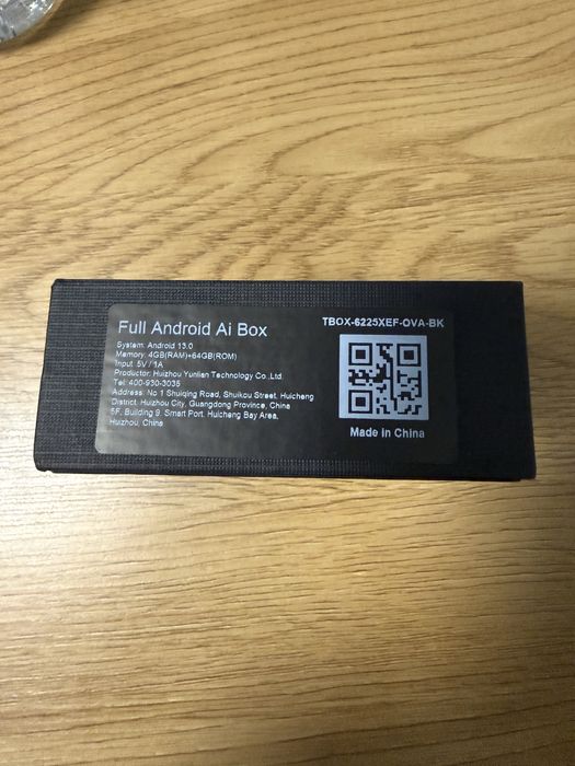 Carlinkit  Tbox Ambient - Б езжичен CarPlay / Android Auto / Full Android 13 (4GB/64GB)