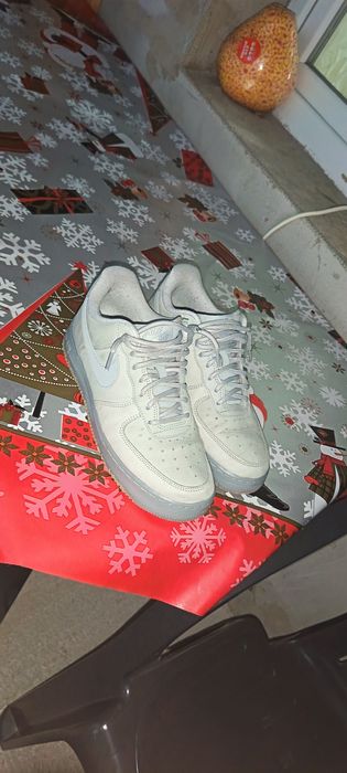 Vând Air force 1 gri ii am de o luna mărimea 40