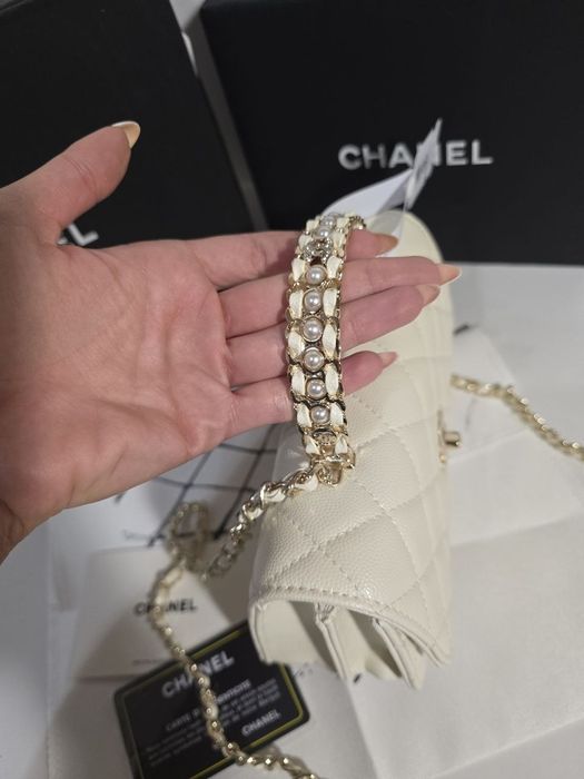 Налична чанта Chanel WOC 26C