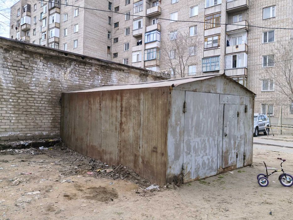 Продам металлический гараж в центре города, недорого!!!