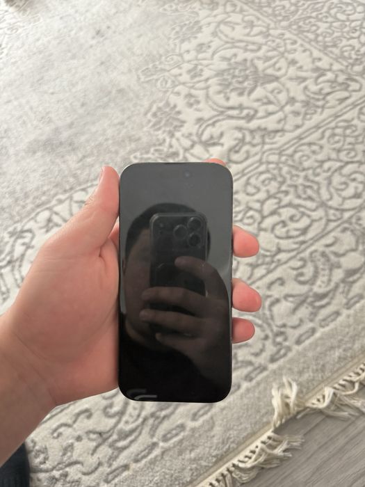 Продам Iphone 16 pro