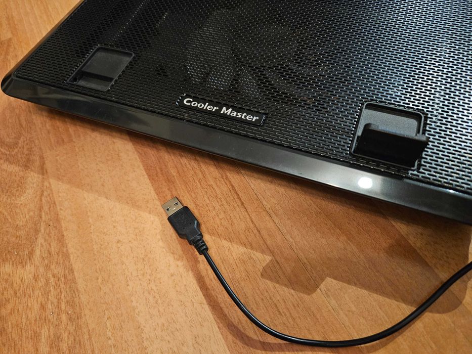 Cooler Master охладител поставка за лаптоп