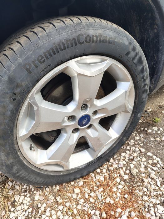 Ford Kuga на части